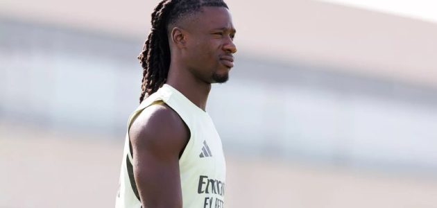 ريال مدريد يعرض كامافينجا على مانشستر سيتي